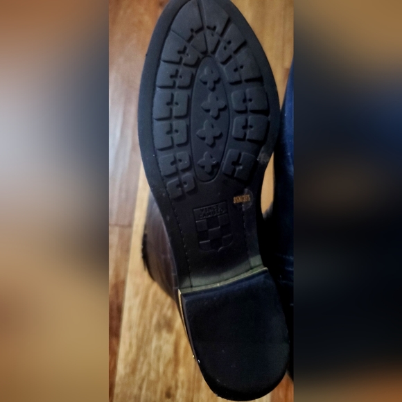 Vince Camuto boots - Picture 5 of 9